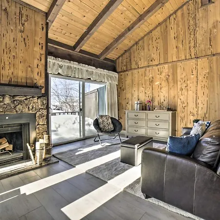 Vacation Rental Home 1 Mi To Lake Tahoe!